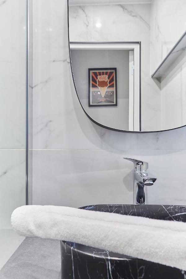 Appartement Loft Pere Lachaise By Prestige Parijs
